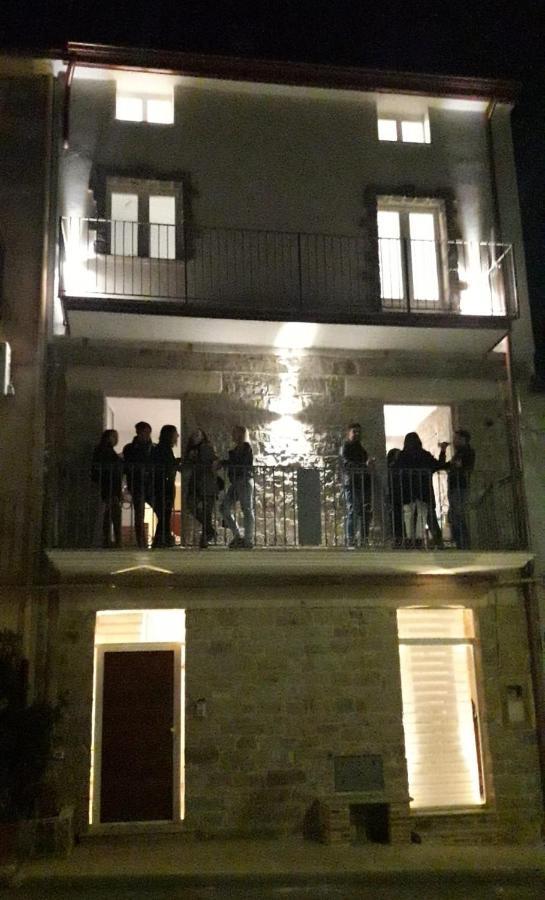 La Casa Dei Panorami Di Colobraro Apartment Екстериор снимка