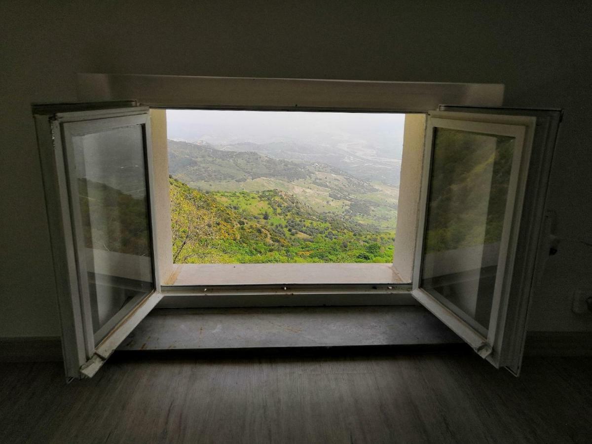 La Casa Dei Panorami Di Colobraro Apartment Екстериор снимка